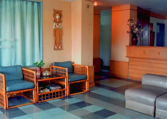 R Apartment