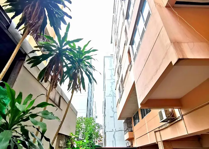 Apartment R *